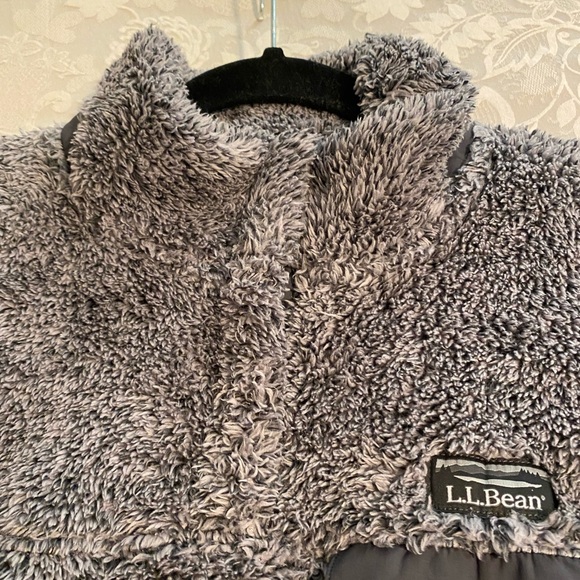 LL Bean Gray Fleece Pullover - Picture 5 of 7